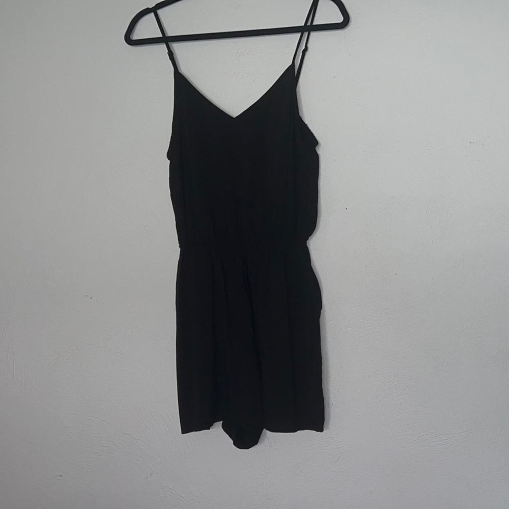 Black H&M romper⭐️